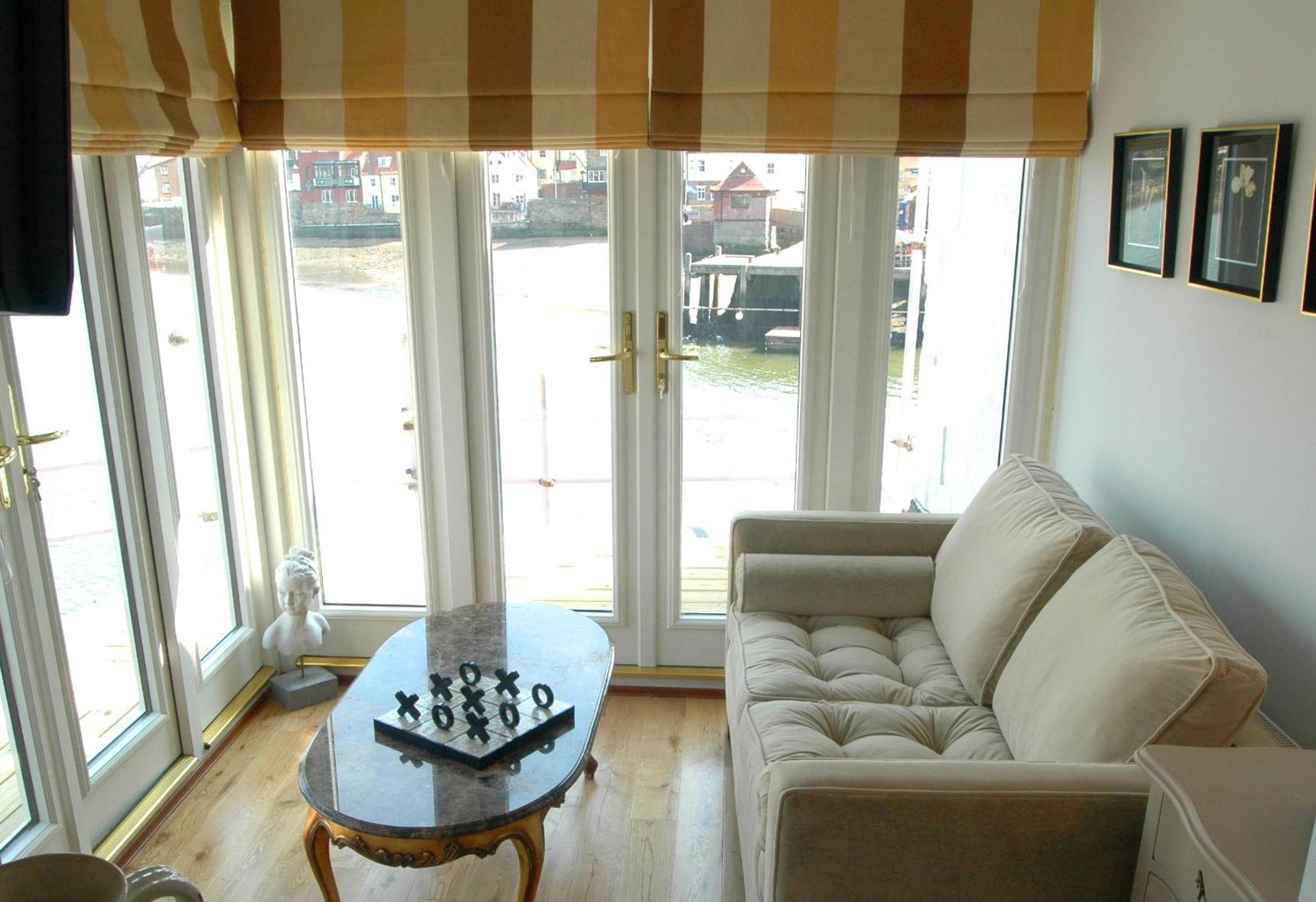 The Marine Hotel & Restaurant Whitby Esterno foto