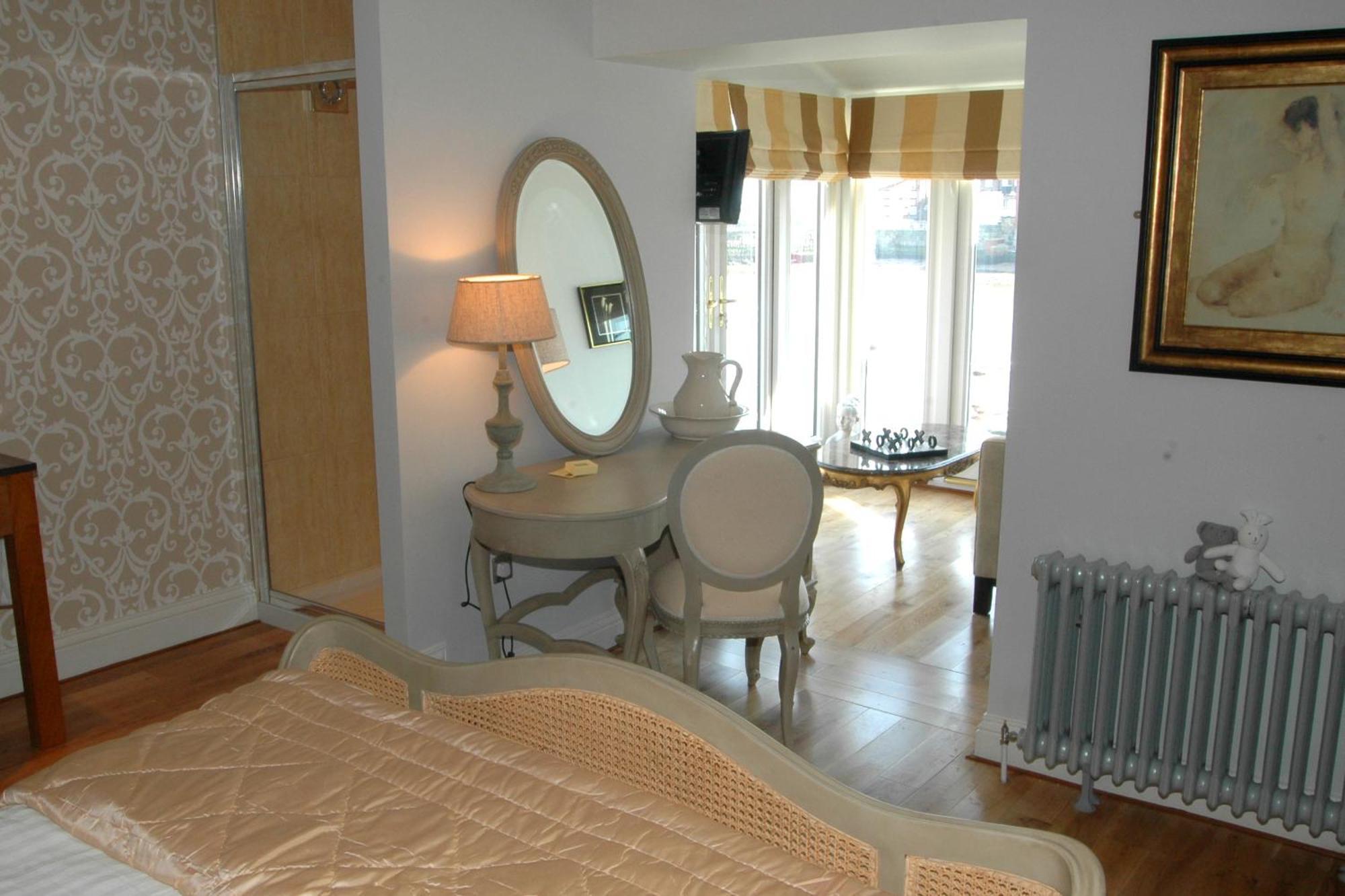 The Marine Hotel & Restaurant Whitby Esterno foto