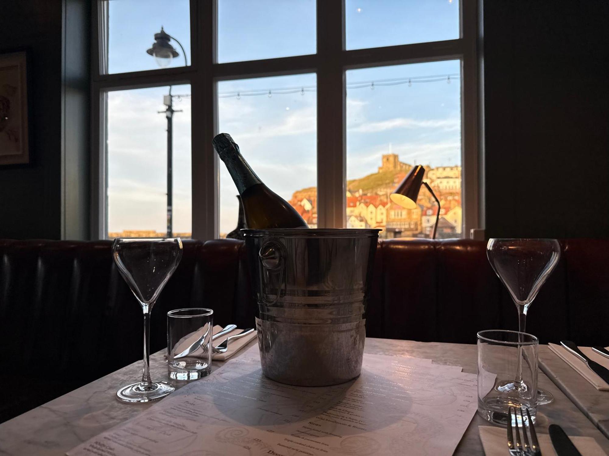The Marine Hotel & Restaurant Whitby Esterno foto